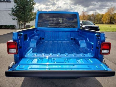 New 2026 Jeep Gladiator Sport image 21