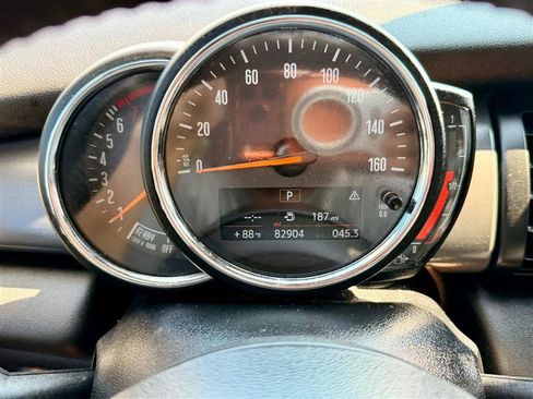 Used 2021 MINI Cooper 4-Door Hardtop FWD image 18