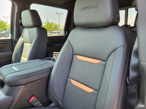 New 2025 GMC Sierra 2500 AT4 w/ Technology Package image 18