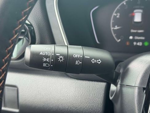 Used 2025 Honda Pilot Sport image 28