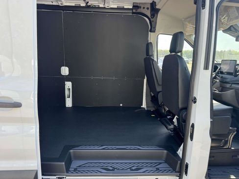 New 2026 Ford Transit 250 148 Medium Roof w/ Load Area Protection Package RWD image 13