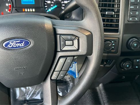 Used 2022 Ford F350 XL w/ Power Equipment Group image 33