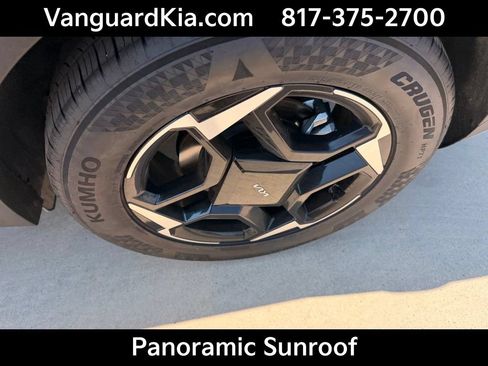 Certified 2026 Kia Sportage EX w/ EX Panorama Roof Package FWD image 9