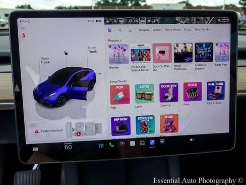 Used 2025 Tesla Model Y Long Range AWD/4WD image 18