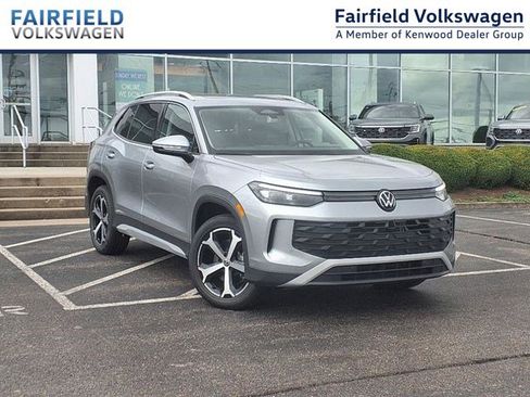 New 2025 Volkswagen Tiguan SE AWD/4WD image 1