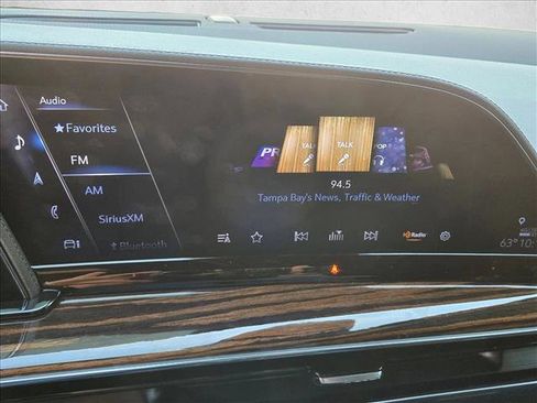 Used 2022 Cadillac Escalade ESV Premium Luxury image 14