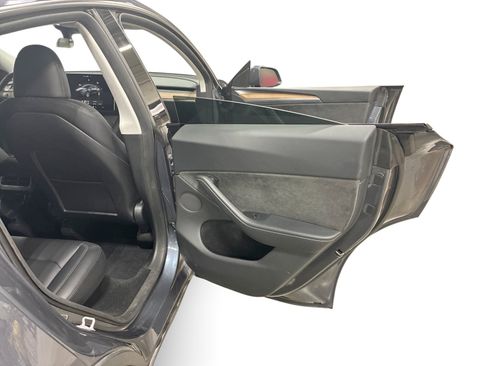 Certified 2023 Tesla Model Y Long Range AWD/4WD image 12