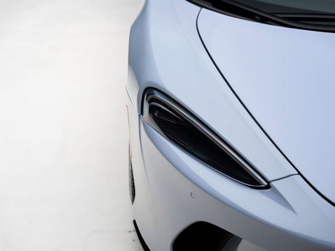 Used 2023 McLaren GT RWD image 12