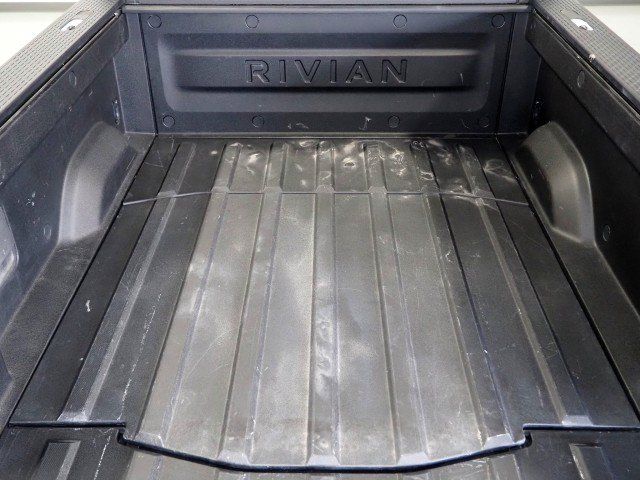 Used 2022 Rivian R1T AWD Adventure Quad image 57