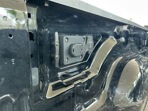 Used 2025 RAM 3500 Tradesman AWD/4WD image 38