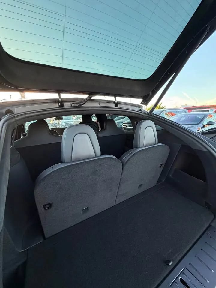 Used 2026 Tesla Model X AWD/4WD image 12