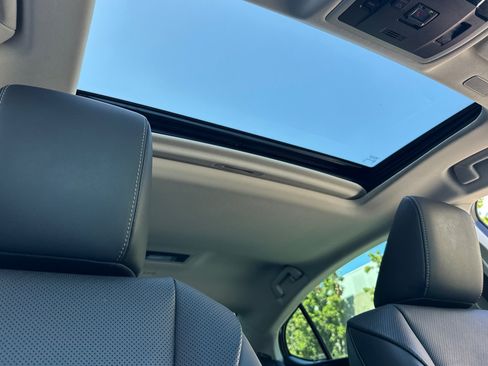 Used 2021 Lexus ES 300h w/ Premium Package FWD image 21