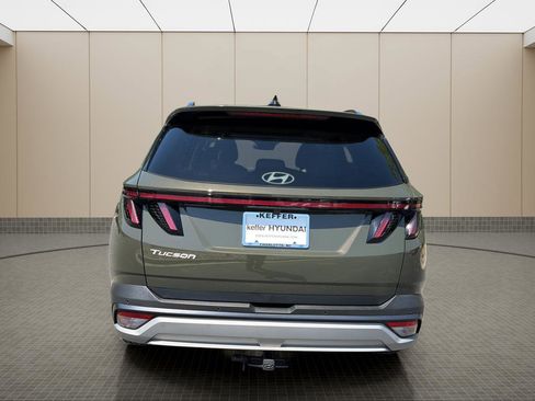 Certified 2025 Hyundai Tucson Limited FWD image 4