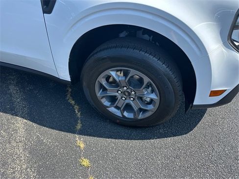 New 2025 Ford Maverick XLT w/ XLT Luxury Package image 12