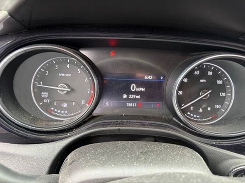 Used 2022 Buick Encore GX Select w/ Experience Buick Package FWD image 2