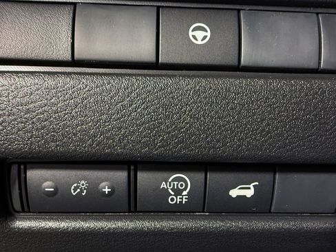Certified 2026 Nissan Rogue SV AWD/4WD image 29