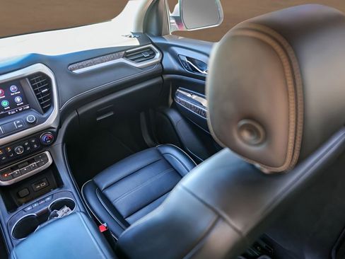 Used 2022 GMC Acadia Denali w/ Denali Ultimate Package image 29