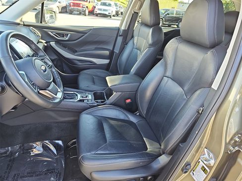 Used 2022 Subaru Forester Limited w/ Popular Package #3 image 15
