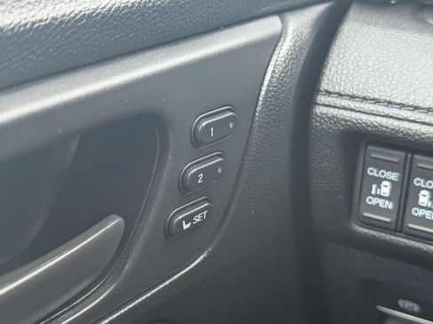 Used 2025 Honda Odyssey EX-L image 14