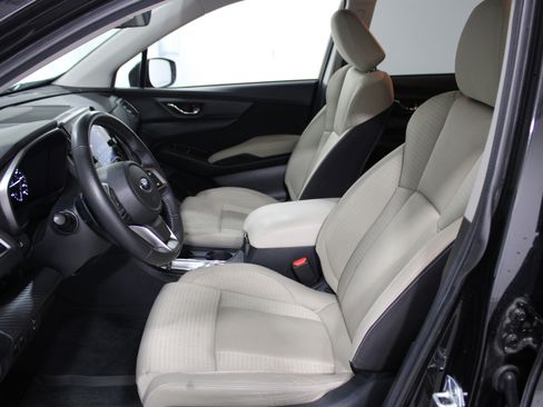 Used 2023 Subaru Ascent Premium w/ Convenience Package image 3