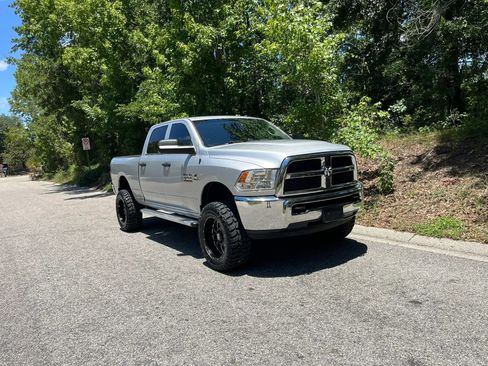 Used 2018 RAM 2500 Tradesman w/ Chrome Appearance Group AWD/4WD image 5