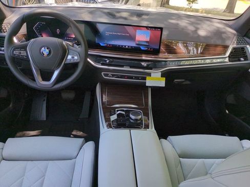 New 2026 BMW X5 xDrive40i w/ Parking Assistance Package AWD/4WD image 15