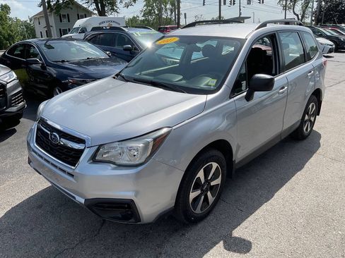 Used 2017 Subaru Forester 2.5i w/ Alloy Wheel Package AWD/4WD image 5