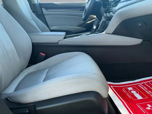 Used 2018 Honda Accord EX image 20