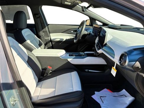 New 2026 Chevrolet Equinox EV LT w/ Convenience Package II image 13