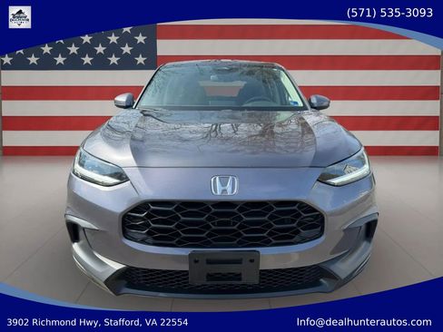 Used 2023 Honda HR-V LX image 2