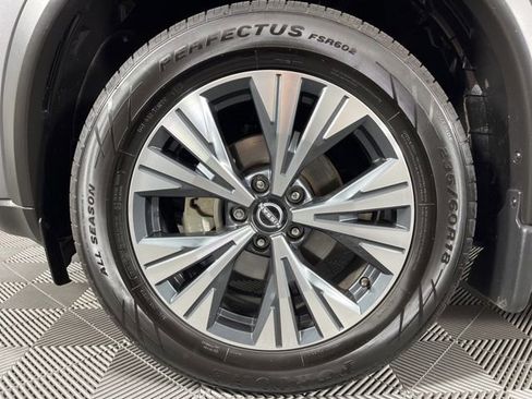 Used 2023 Nissan Rogue SV AWD/4WD image 14