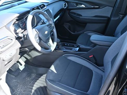 Used 2023 Chevrolet TrailBlazer LS image 9