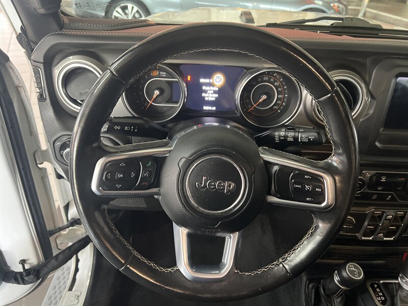 Used 2019 Jeep Wrangler Unlimited Sahara AWD/4WD image 13