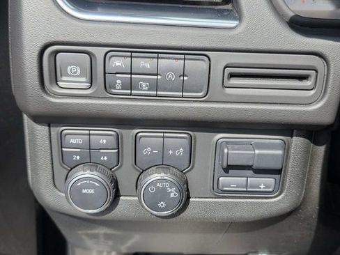 Used 2023 Chevrolet Tahoe LT w/ Luxury Package AWD/4WD image 14