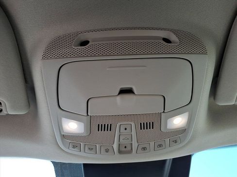 Used 2020 Ford Expedition Platinum image 18