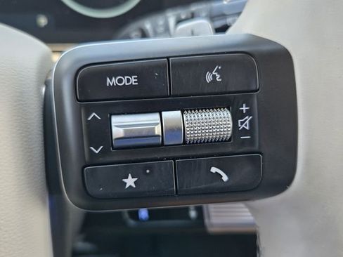 Used 2025 Hyundai Santa Fe Calligraphy image 22