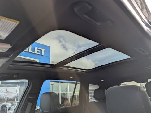 Used 2024 Cadillac XT6 Sport w/ Technology Package image 16