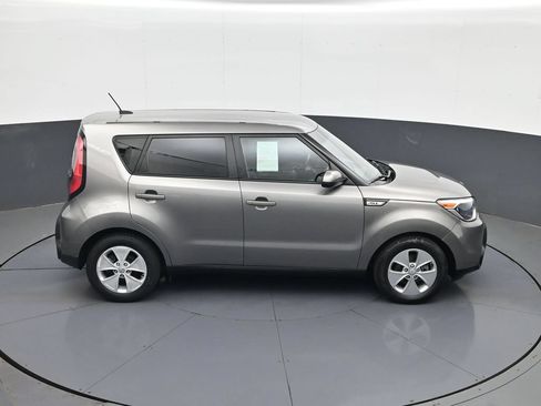 Used 2015 Kia Soul FWD image 17