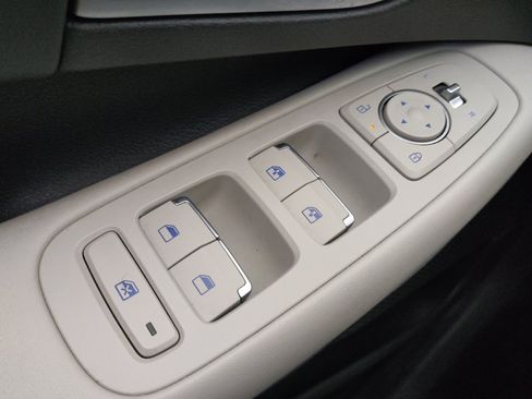 Used 2025 Hyundai Sonata SEL FWD image 27