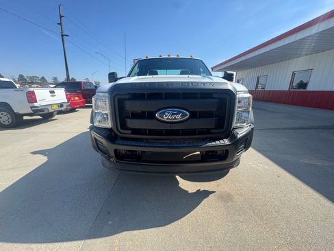 Used 2011 Ford F550 4x4 SuperCab Super Duty w/ PWR Equipment Group image 3