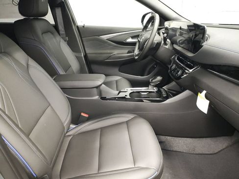 New 2026 Buick Envista Sport Touring w/ Convenience I Package FWD image 7