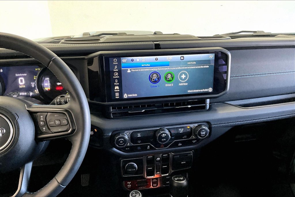 Used 2024 Jeep Wrangler Unlimited Rubicon 4xe AWD/4WD image 6