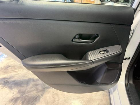 Used 2025 Nissan Sentra SV image 42