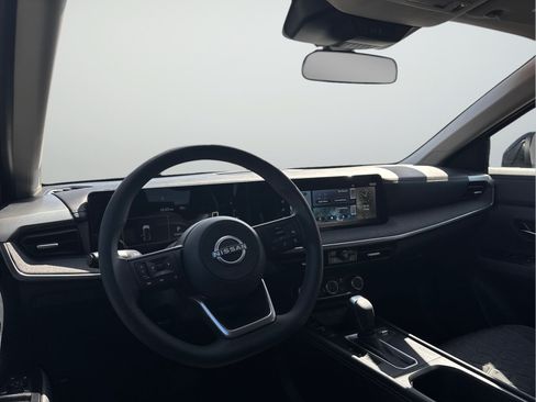 Certified 2025 Nissan Kicks SV AWD/4WD image 12
