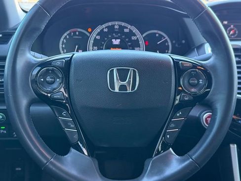 Used 2016 Honda Accord Touring image 13