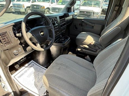 Used 2019 Chevrolet Express 3500 image 14