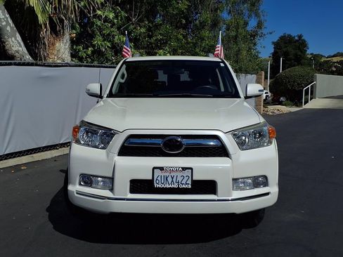 Used 2011 Toyota 4Runner SR5 w/ Convenience Pkg RWD image 2