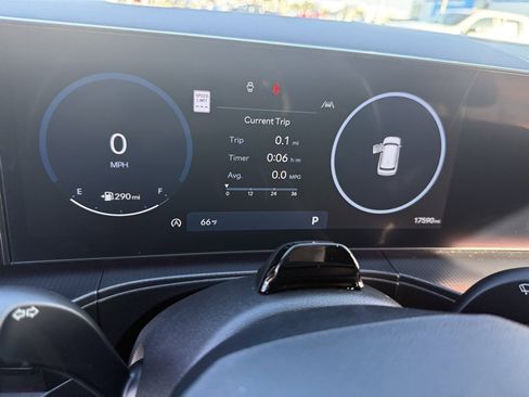 Used 2025 Hyundai Santa Fe Calligraphy image 27