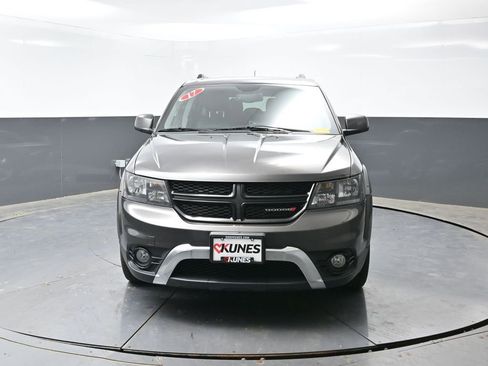 Used 2017 Dodge Journey Crossroad AWD/4WD image 4