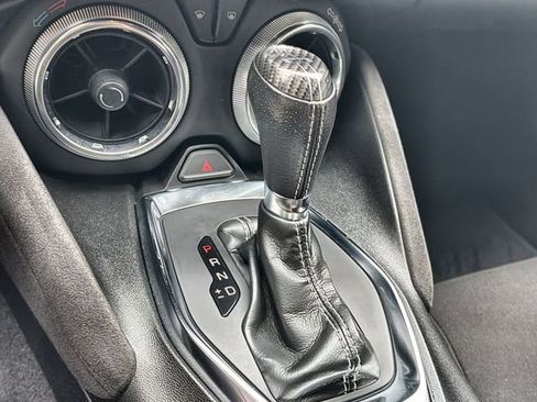 Used 2021 Chevrolet Camaro LT w/ Technology Package RWD image 15